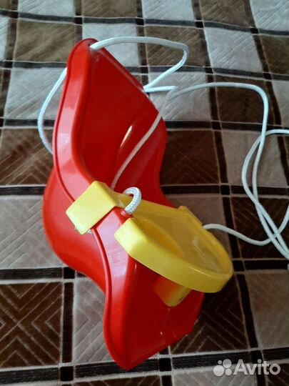 Качели со столиком до 40 кг