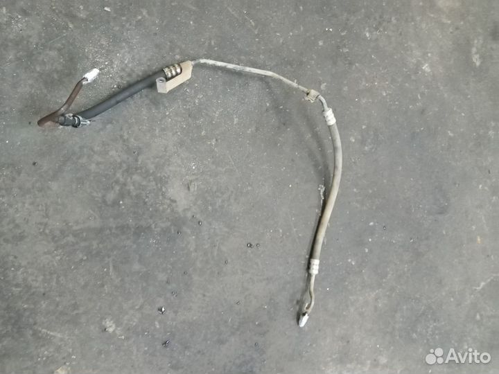 Трубка Гур Рено Логан 1 без кондиционера