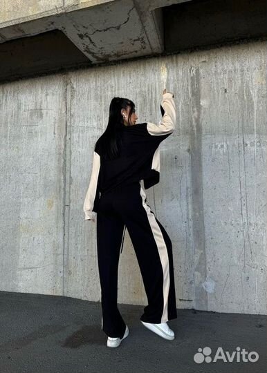 Костюм женский