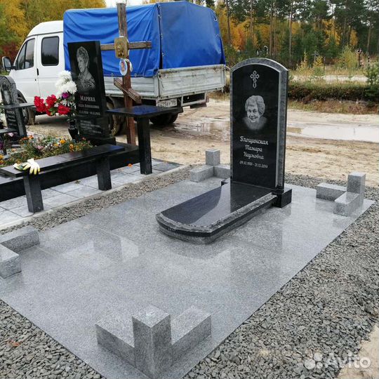 Гранитные памятники. Надгробные памятники