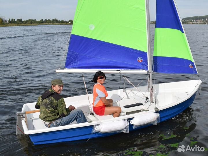 Парусная лодка под мотор Виза Комби - 395