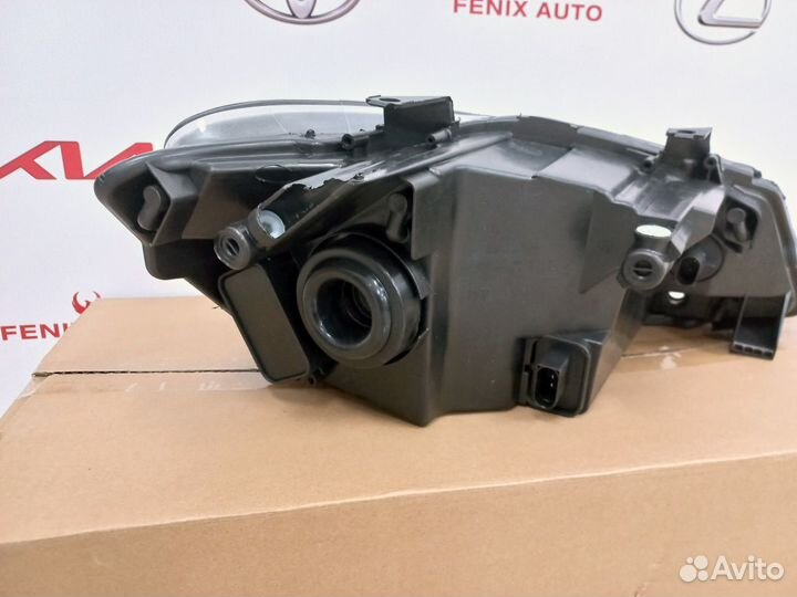 Фара Фольксваген Поло 10-20 год