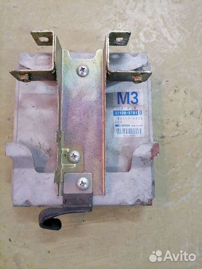 Блок управления двигателем 33920-57B10 Suzuki Escu