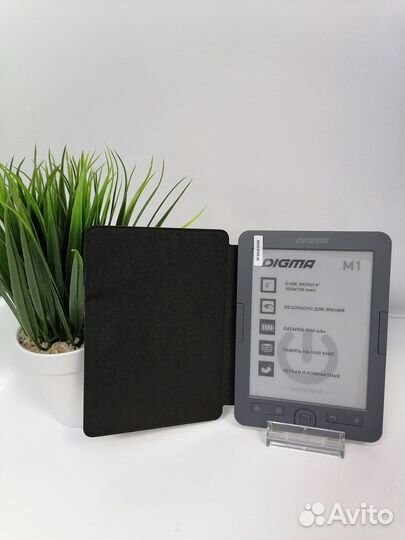 Электронная книга Digma M1