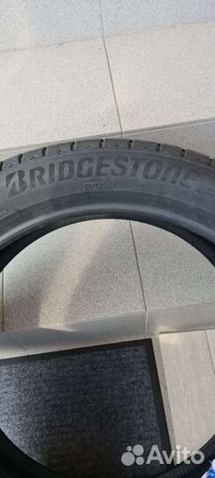 Bridgestone Alenza 001 285/40 R21