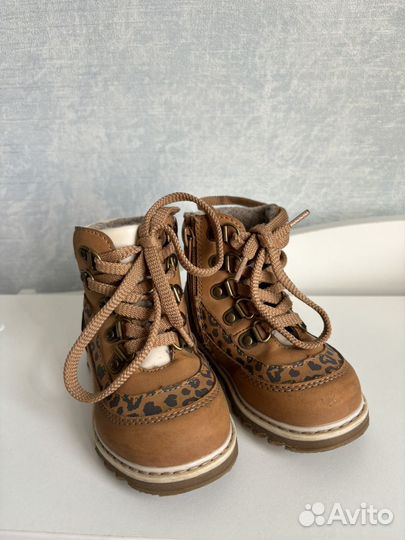 Ботинки для девочки