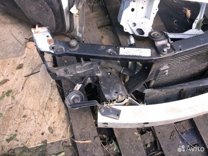 Рамка радиатора, телевизор Mitsubishi Diamante