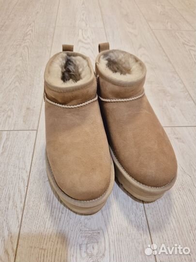 Короткие угги (UGG) на платформе