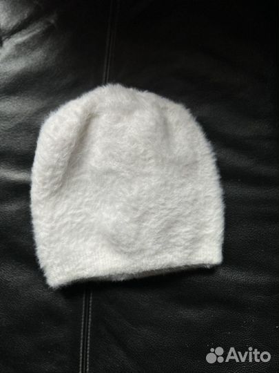 Набор шапок женских 5 штук