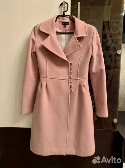 Пальто женское 42