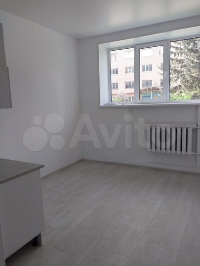 Комната 61 м² в 2-к., 1/5 эт.