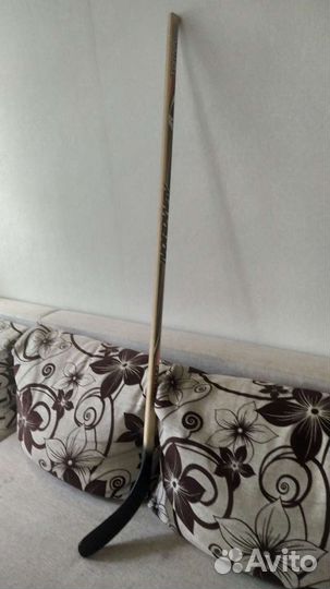 Клюшка хоккейная