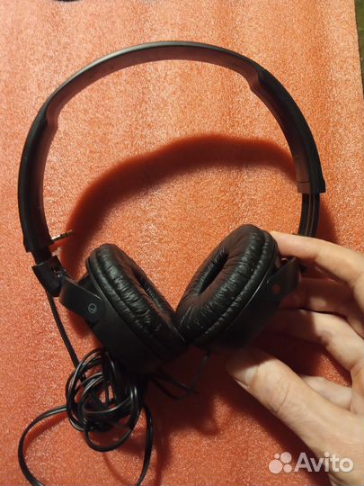 Наушники Sony MDR-ZX110AP
