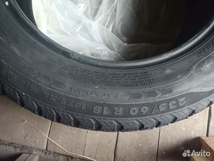 Nokian Tyres Hakkapeliitta 5 SUV 235/60 R18 107T