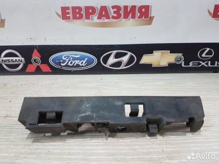 Крепление бампера переднее правое Audi A6 C7 2012