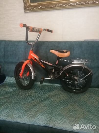 Самокат и велосипед