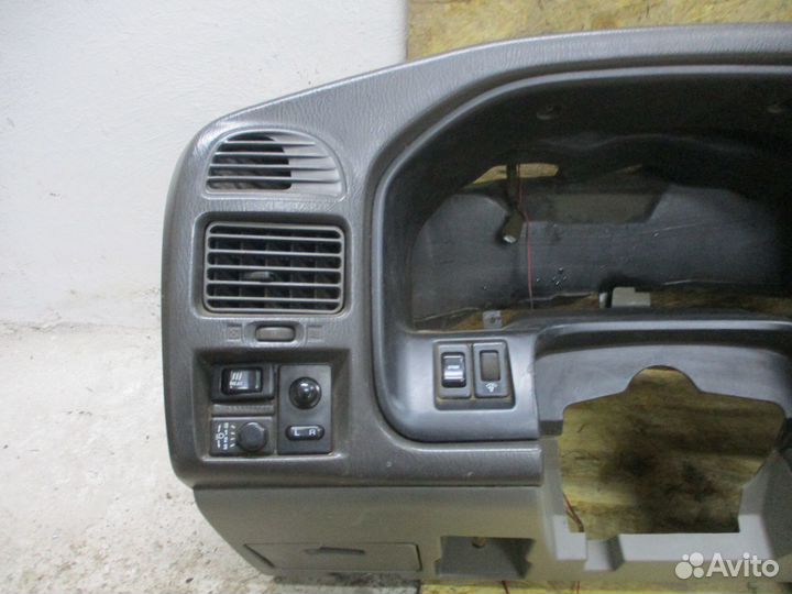 Кнопки на торпеде Ниссан Патрол Y 61