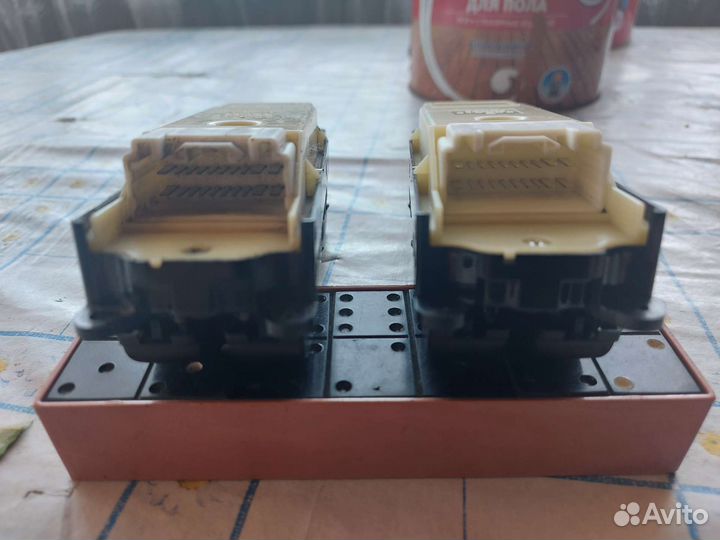 Блок управления стеклоподьемником Lexus rx300