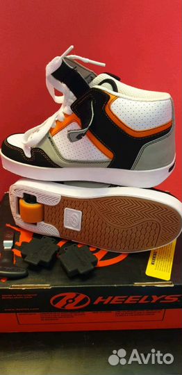 Роликовые кроссовки Heelys