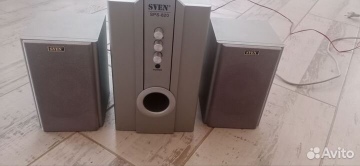Сабвуфер и колонки sven