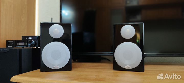 Звуковые колонки Monitor audio 90