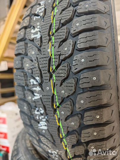 Kumho WinterCraft Ice Wi32 235/55 R19 105T