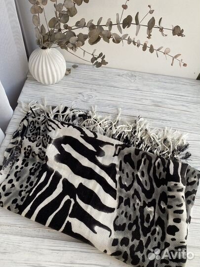 Палантин новый женский черно-белый 175*70