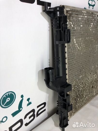 Радиатор охлаждения Renault Duster K4MA690 2013