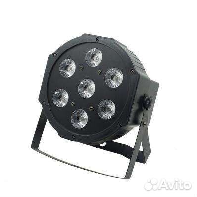 Dj с аппаратурой