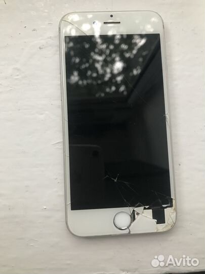 iPhone 6S, 64 ГБ