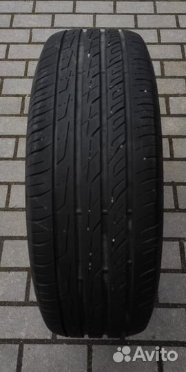 Nitto NT860 215/65 R16