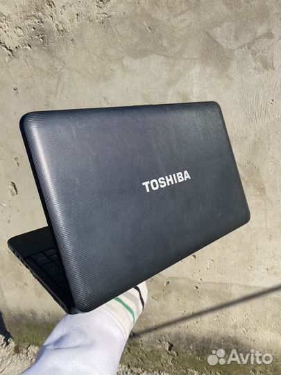 Шустрый ноутбук Toshiba на i3