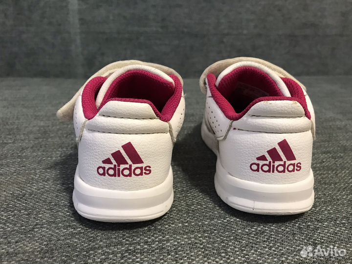 Кроссовки Adidas для девочки