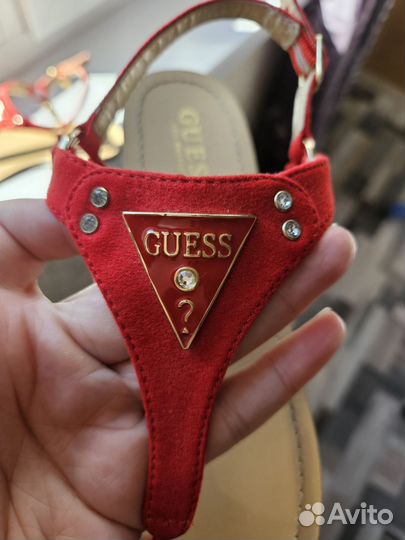 Сандалии босоножки Guess