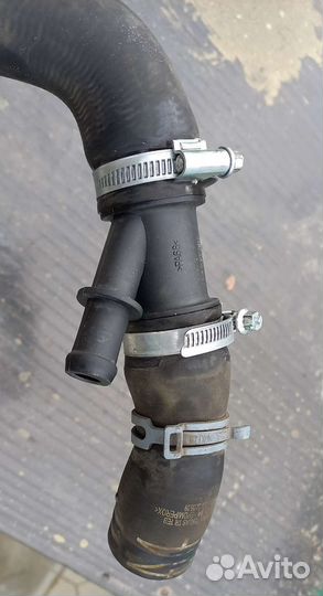 Верхний патрубок радитора skoda fabia2