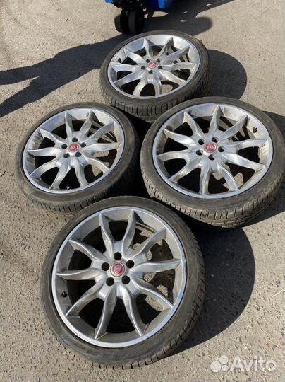 Комплект колес на Jaguar/Volvo/Ford r20