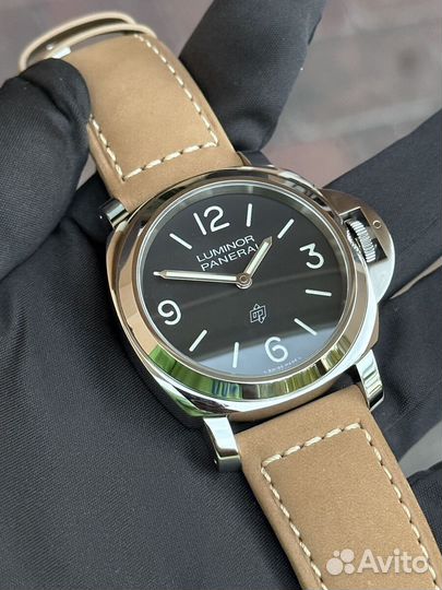 Часы Panerai Luminor Base Logo 44 мм PAM01086