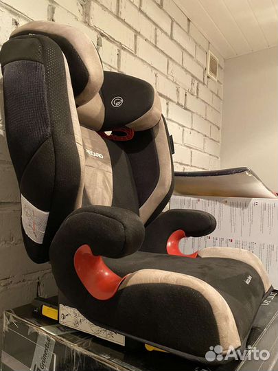 Немецкая фирма,детское кресло автомобильное