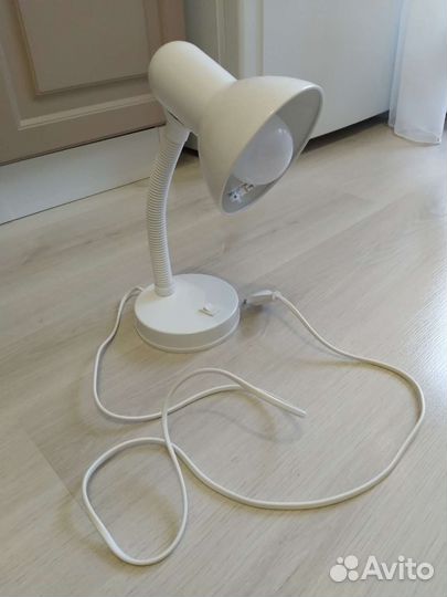 Лампа настольная