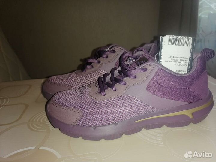 Кроссовки Demix. Новые