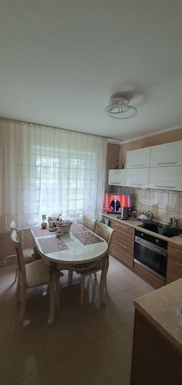 3-к. квартира, 68 м², 1/4 эт.