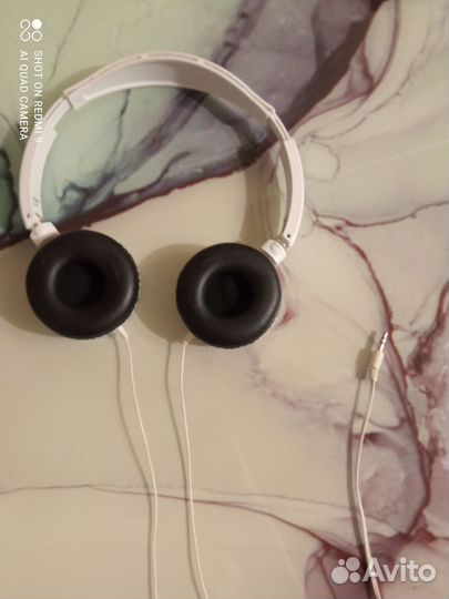 Проводные наушники