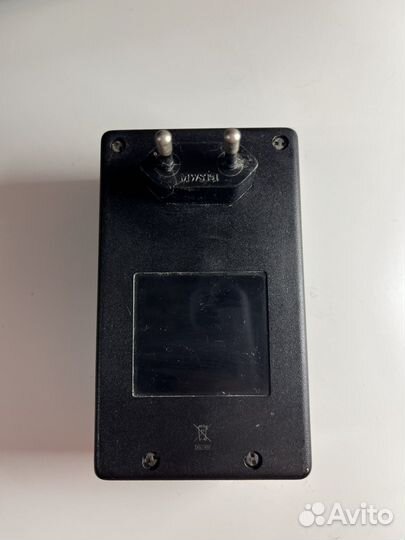 Зарядное устройство для батареек Cmellion