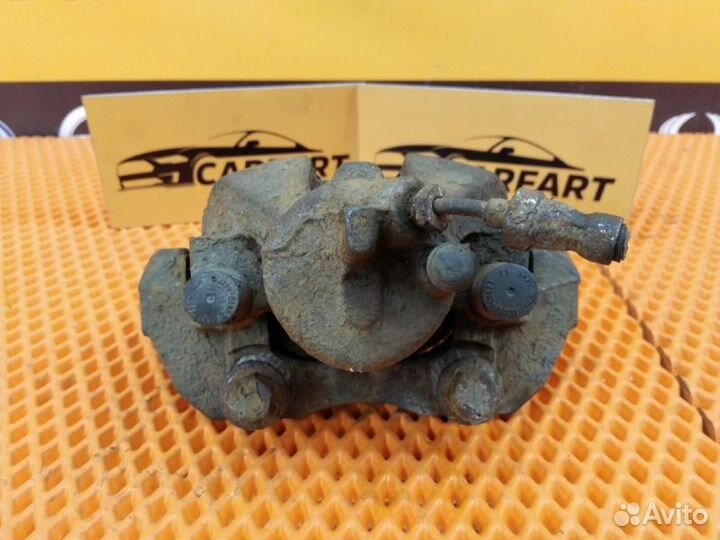 Суппорт передний правый Ford Focus 3 CB8 pnda 1.6