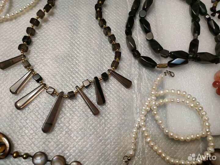 Бусы из натуральных камней