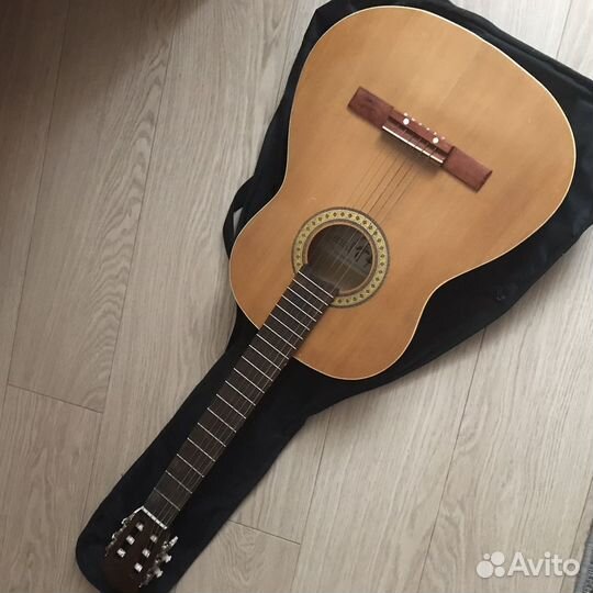 Гитара классическая+чехол+ремень