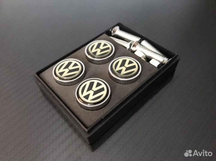 Крепление номера VW хром комплект