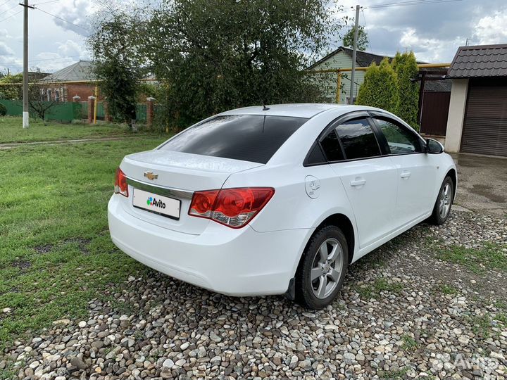 Chevrolet Cruze 1.8 AT, 2011, 209 000 км