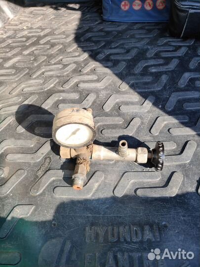 Перепускной клапан, с манометром