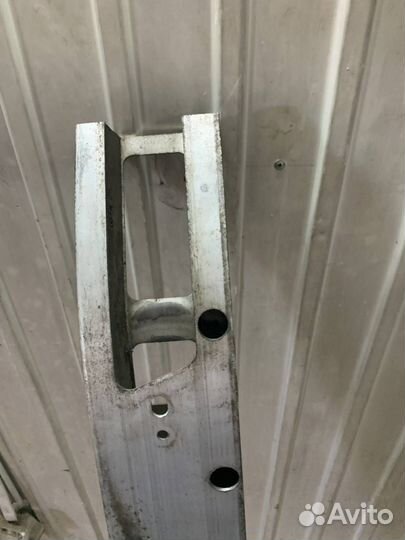 Усилитель бампера перед toyota avalon MCX10